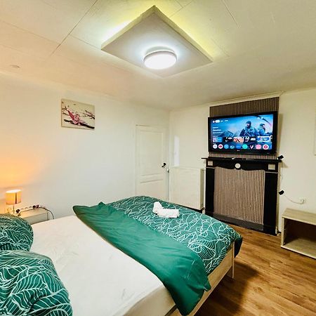Cozy&Calm Room With Ensuite Heers Экстерьер фото