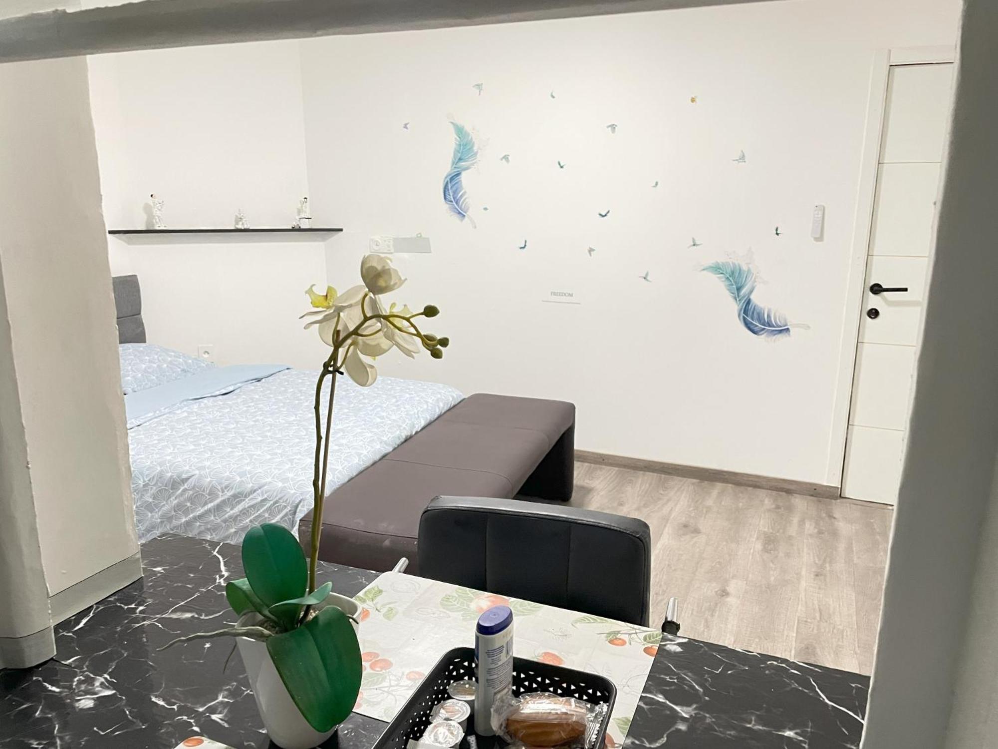 Cozy&Calm Room With Ensuite Heers Экстерьер фото