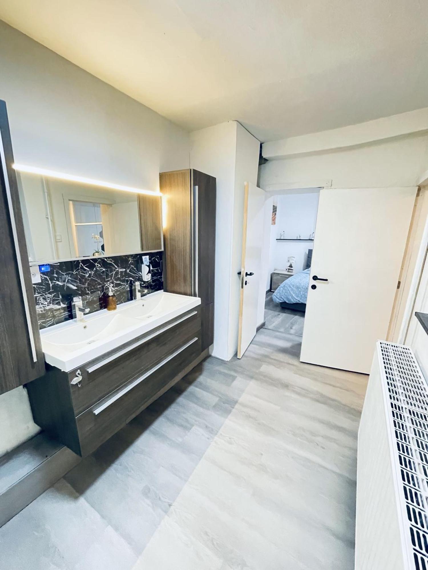 Cozy&Calm Room With Ensuite Heers Экстерьер фото