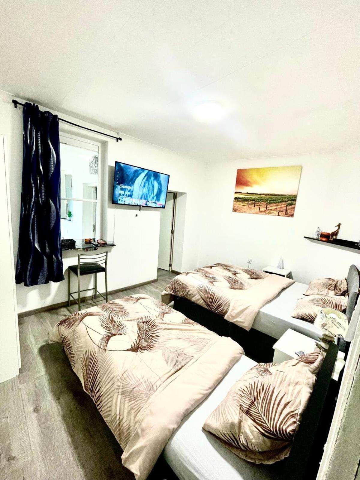 Cozy&Calm Room With Ensuite Heers Экстерьер фото