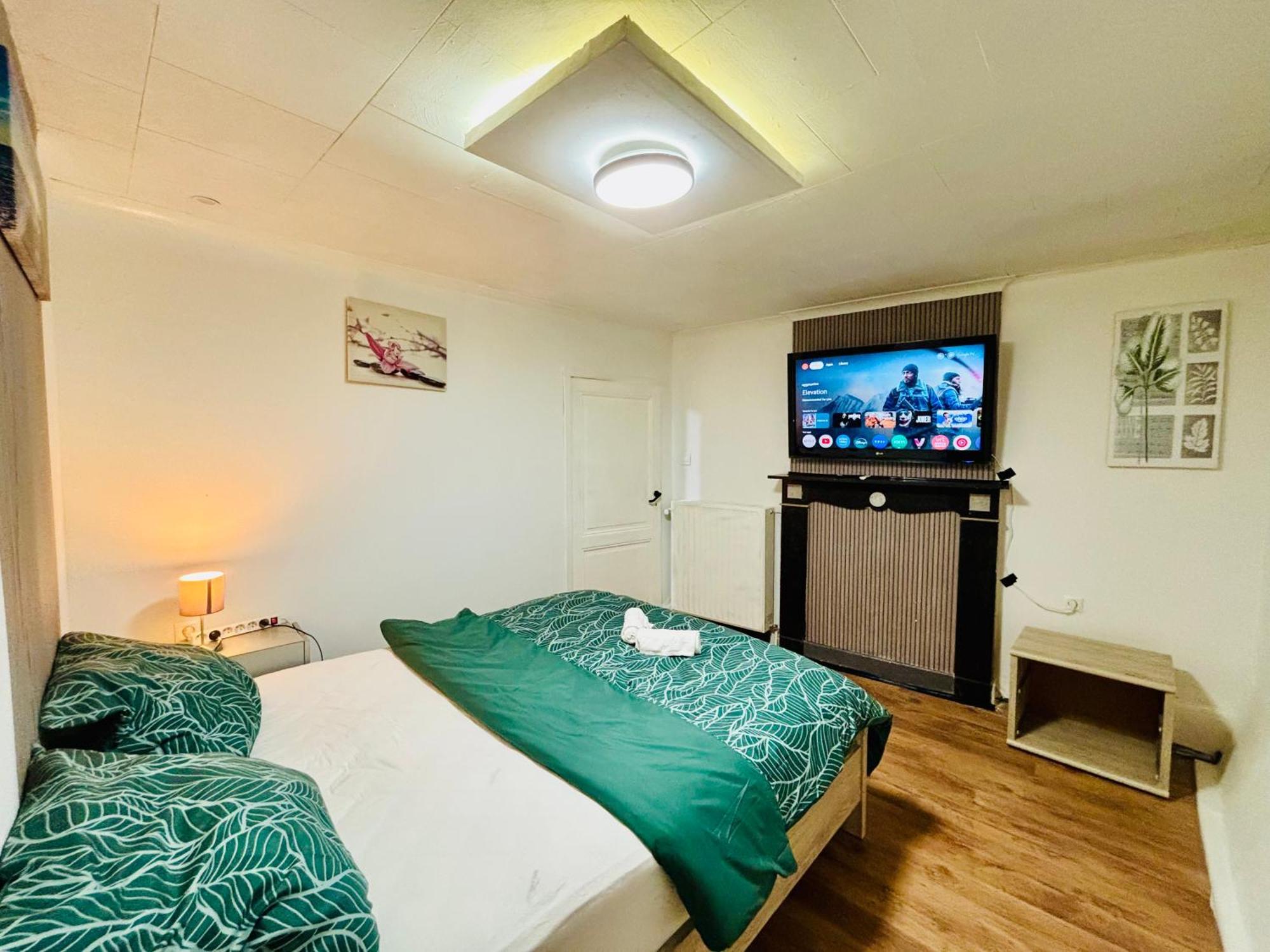 Cozy&Calm Room With Ensuite Heers Экстерьер фото